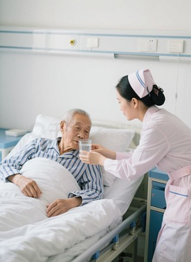 术后康复陪护要点，陪护人员如何配合医院开展休养护理